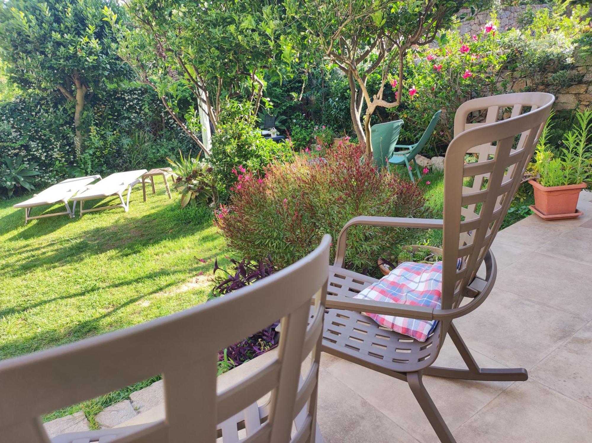 Il Giardino Di Tatiana Rooms & Breakfast La Maddalena Kültér fotó