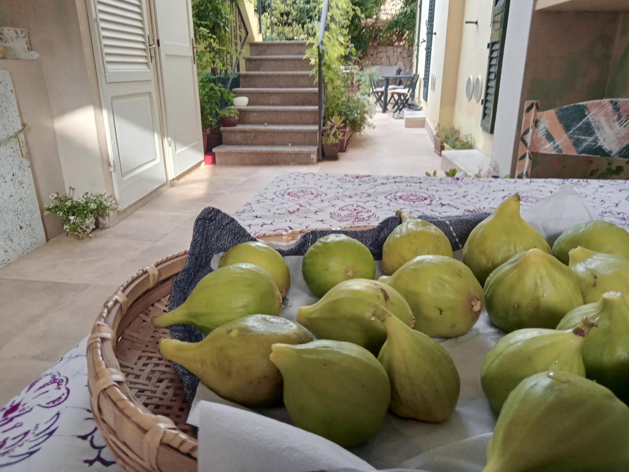 Il Giardino Di Tatiana Rooms & Breakfast La Maddalena Szoba fotó