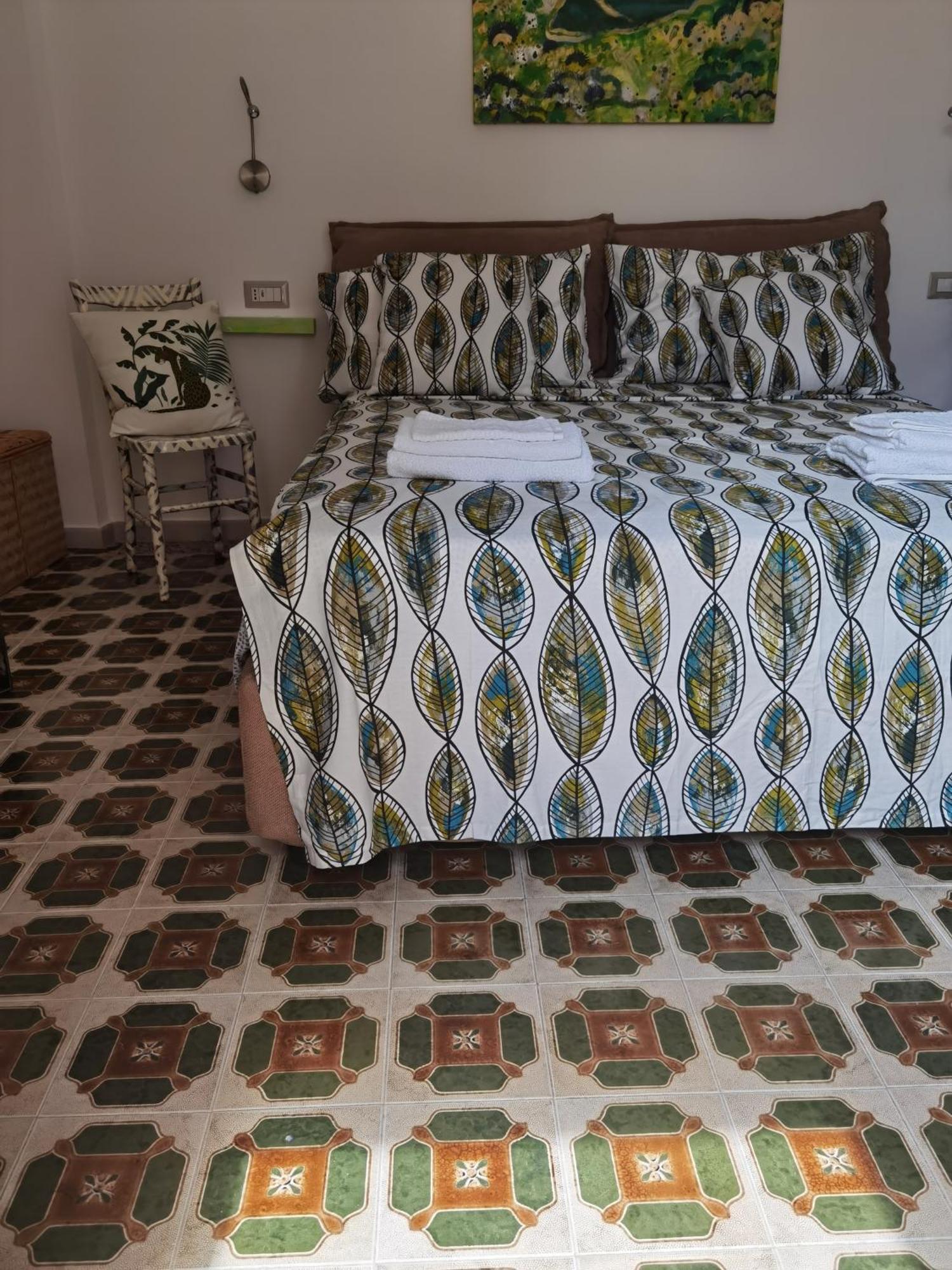 Il Giardino Di Tatiana Rooms & Breakfast La Maddalena Szoba fotó